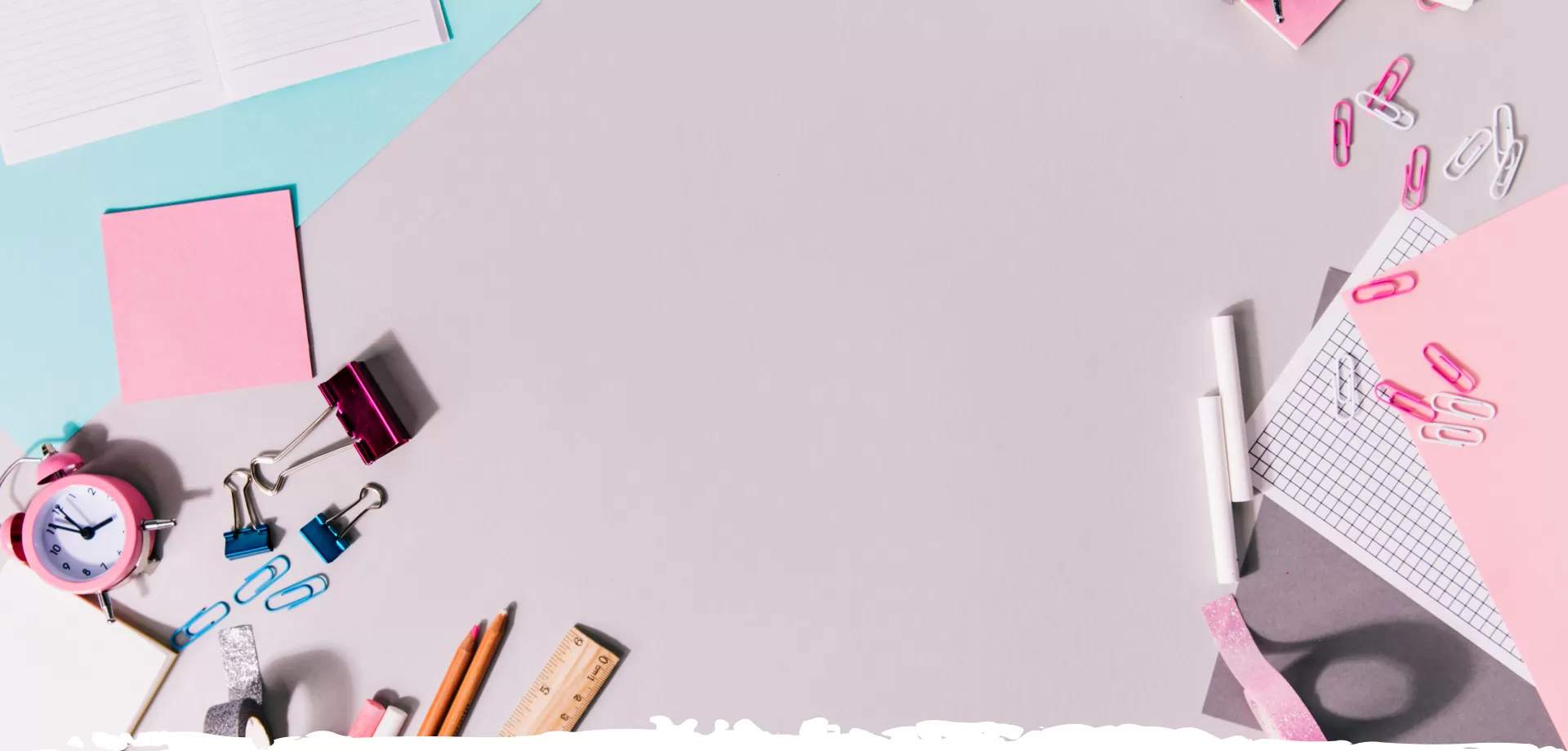 Tạo không gian đơn giản cho bàn làm việc của bạn